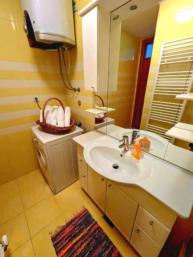 City Apartment Омиш Экстерьер фото